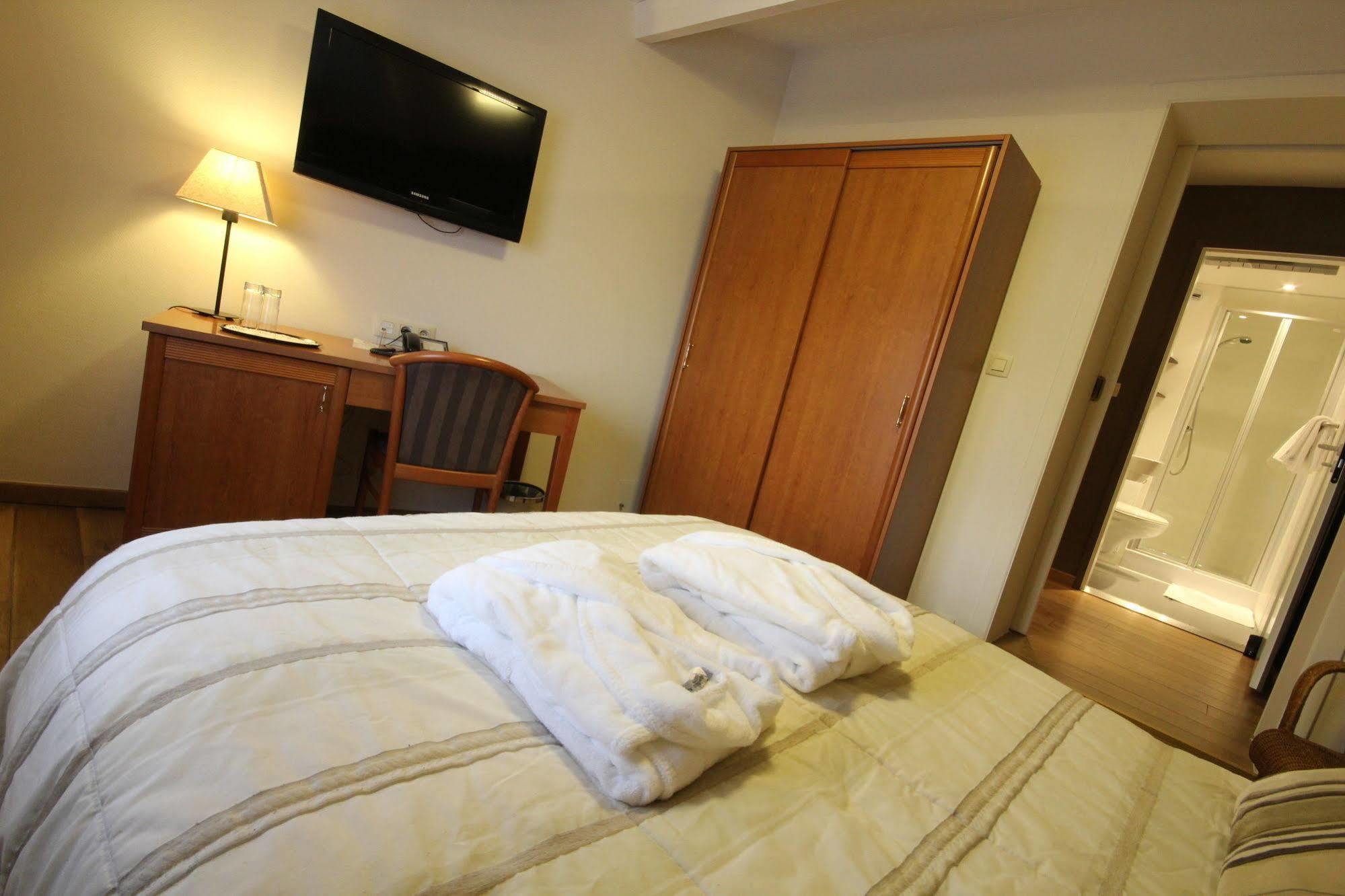 Hotel Le Fournil Redu Eksteriør billede
