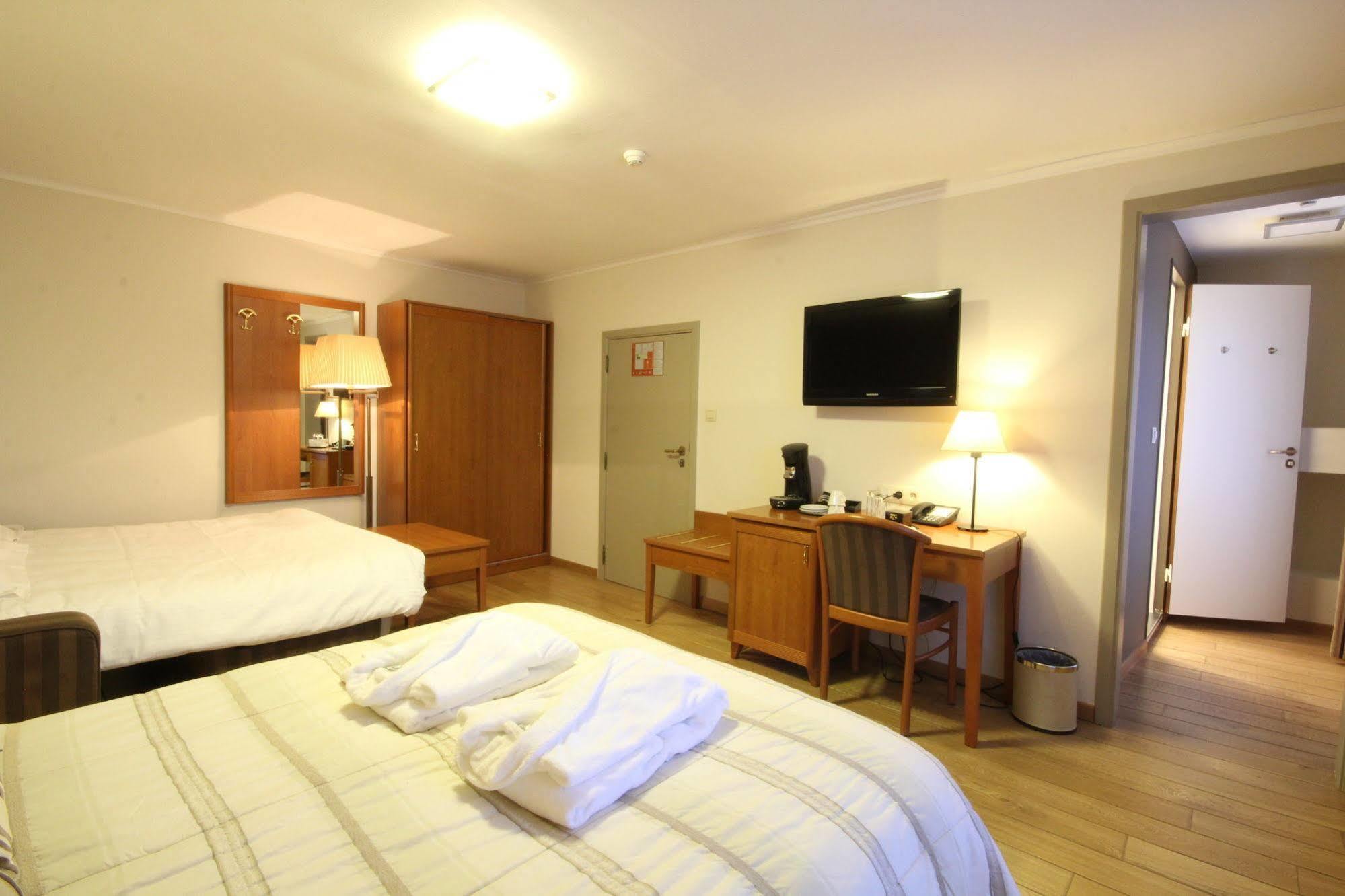 Hotel Le Fournil Redu Eksteriør billede